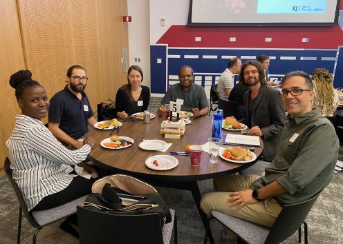 faculty enjoying lunch at 2023 new faculty orientation